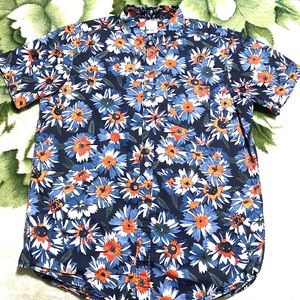 Gap Lived In Short Sleeve Button Up.